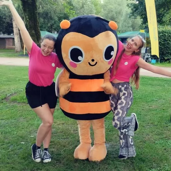 🐝🐝 
Mimi the Bee est enfin sortie de sa ruche ! 
Mimi the Bee is finally out of its hive ! 
#valdebonnal #campingvaldebonnal #mimithebee #kidscamping #glamping #franchecomte